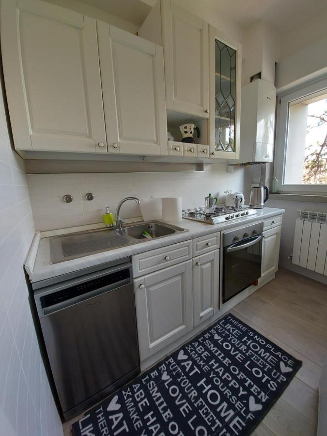 La Pineta - Delightful Small Apartment Near The City Center LʼAquila Exterior foto